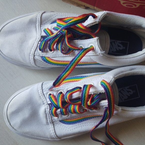 Old Skool Rainbow - Picture 3 of 5